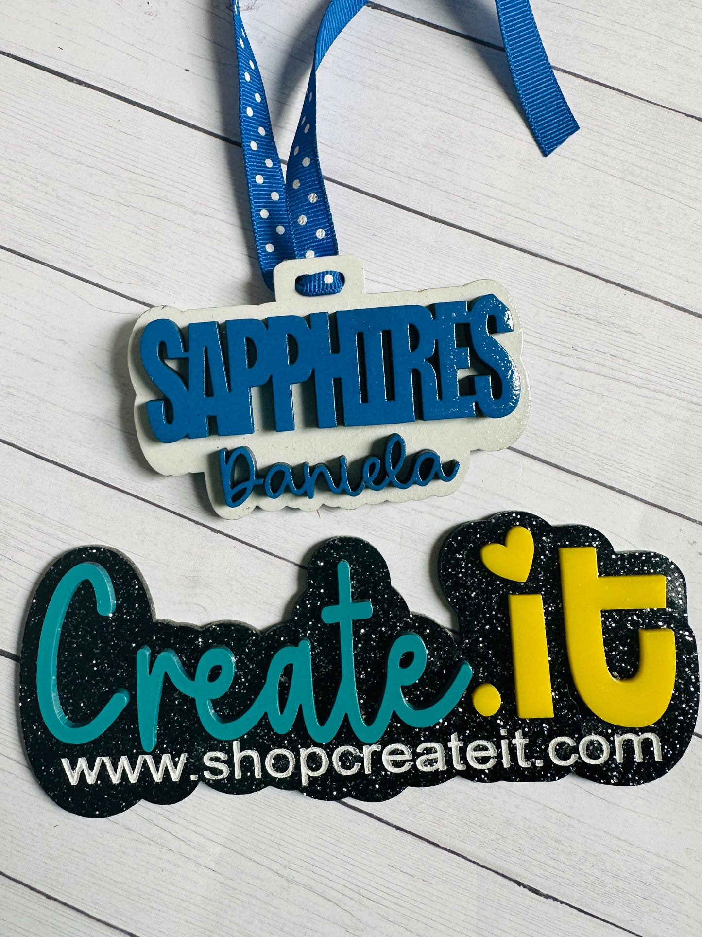 Sapphire bag tag